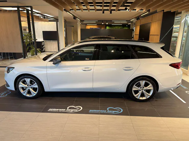 SEAT Leon ST 1.5 eTSi mHEV FR DSG-Automat