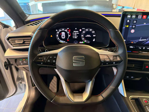 SEAT Leon ST 1.5 eTSi mHEV FR DSG-Automat