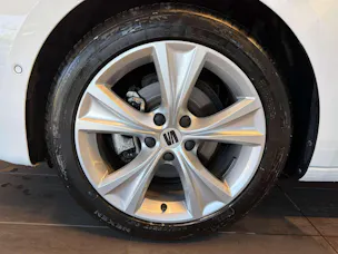 SEAT Leon ST 1.5 eTSi mHEV FR DSG-Automat
