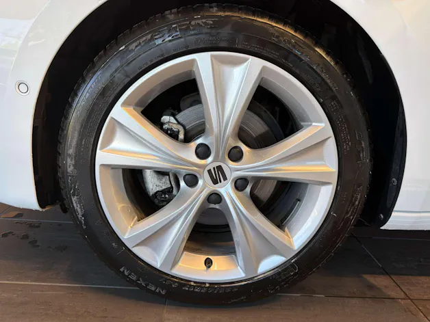 SEAT Leon ST 1.5 eTSi mHEV FR DSG-Automat