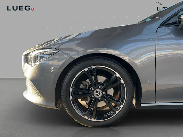 MERCEDES-BENZ CLA Shooting Brake 200 Progressive 7G-DCT