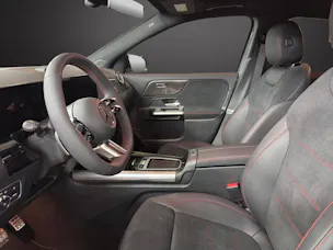 MERCEDES-BENZ GLA 220d 4Matic 8G-DCTSwiss Star