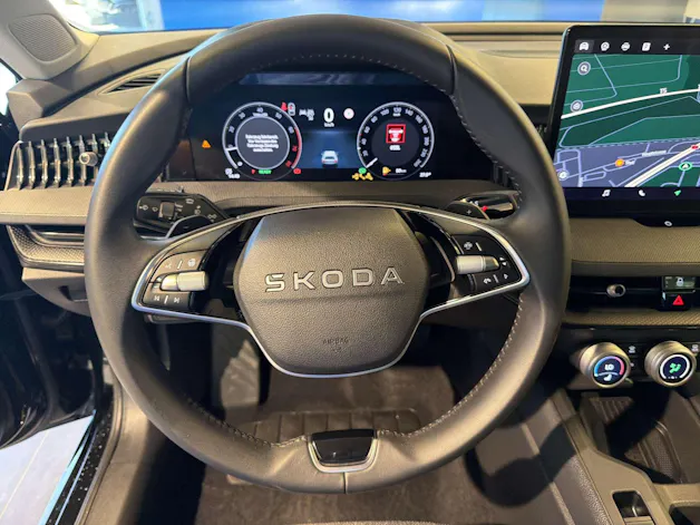 SKODA Superb Combi 1.5 eTSI mHEV Essence DSG-Automat