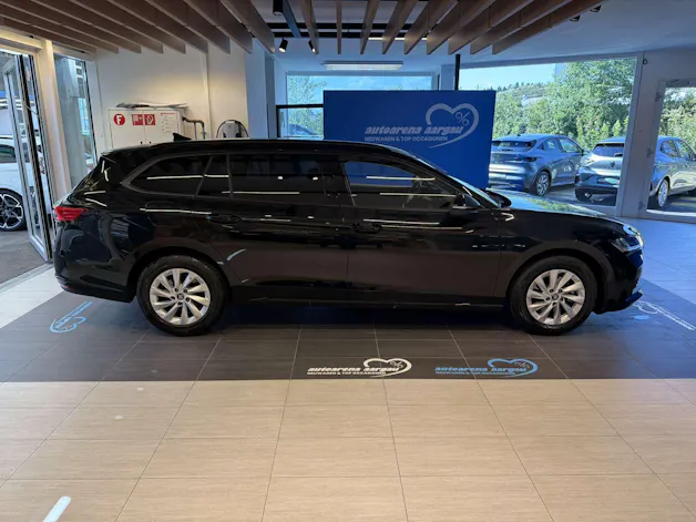 SKODA Superb Combi 1.5 eTSI mHEV Essence DSG-Automat