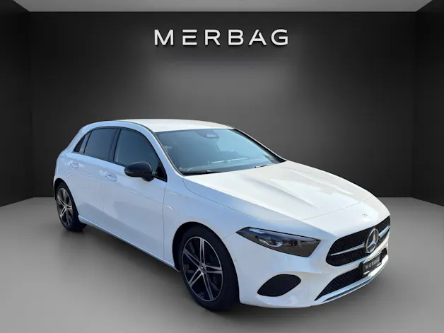 MERCEDES-BENZ A 200 Night Star 7G-DCT