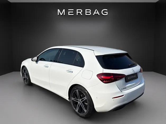 MERCEDES-BENZ A 200 Night Star 7G-DCT