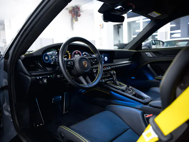 PORSCHE 911 GT3 Touring PDK 2+2 Jahre Garantie