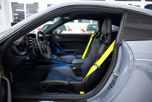 PORSCHE 911 GT3 Touring PDK 2+2 Jahre Garantie
