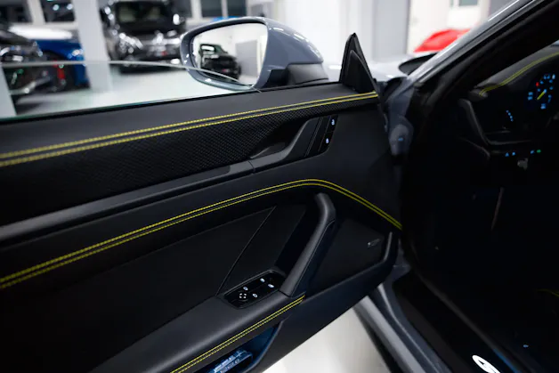 PORSCHE 911 GT3 Touring PDK 2+2 Jahre Garantie