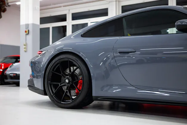 PORSCHE 911 GT3 Touring PDK 2+2 Jahre Garantie