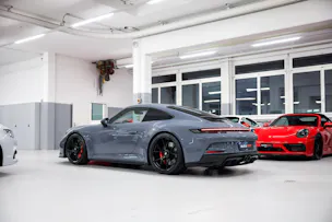 PORSCHE 911 GT3 Touring PDK 2+2 Jahre Garantie