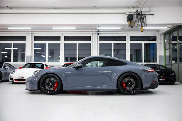 PORSCHE 911 GT3 Touring PDK 2+2 Jahre Garantie