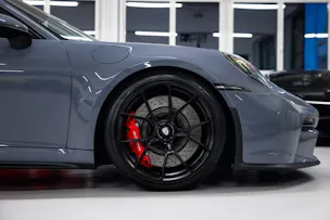 PORSCHE 911 GT3 Touring PDK 2+2 Jahre Garantie