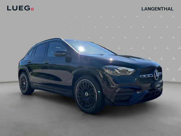 MERCEDES-BENZ GLA 200 Night Star 7G-DCT