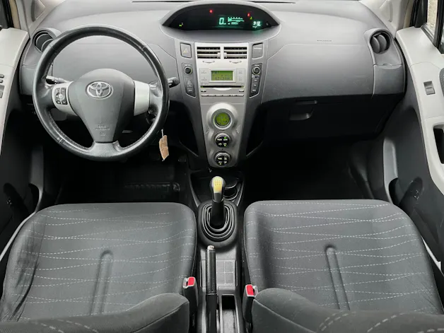Toyota Yaris 1.3 Linea Sol