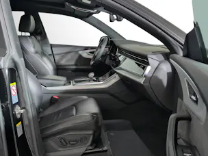 AUDI Q8 55 TFSI quattro tiptronic