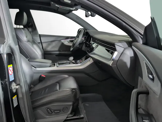 AUDI Q8 55 TFSI quattro tiptronic