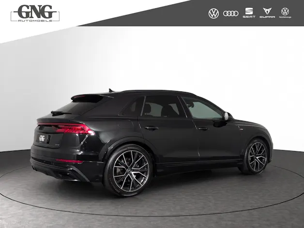 AUDI Q8 55 TFSI quattro tiptronic