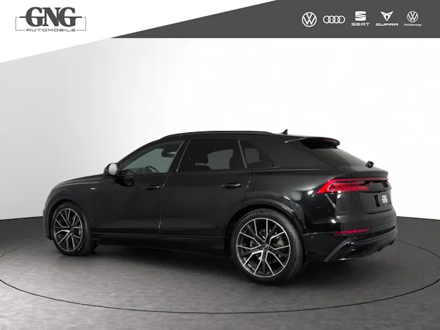 AUDI Q8 55 TFSI quattro tiptronic