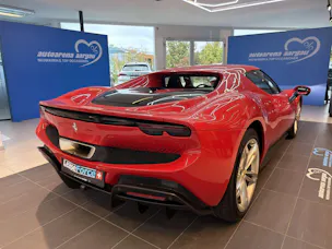 FERRARI 296 GTB 830PS Automat