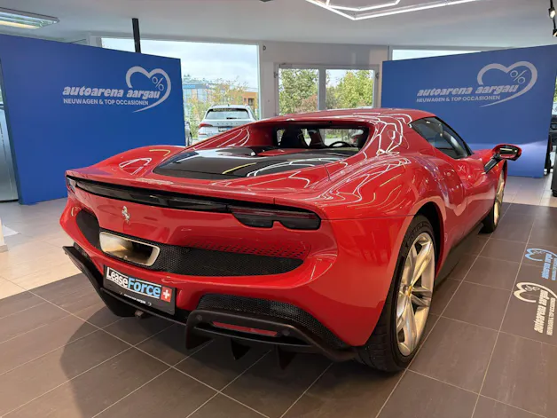 FERRARI 296 GTB 830PS Automat