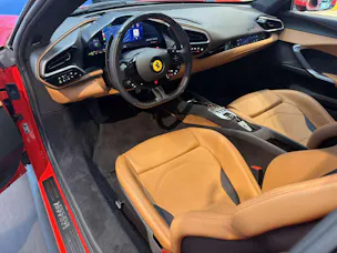 FERRARI 296 GTB 830PS Automat