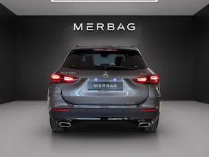 MERCEDES-BENZ GLA 250 4MATIC Swiss Star