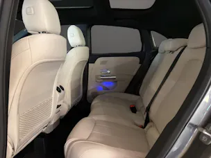 MERCEDES-BENZ GLA 250 4MATIC Swiss Star