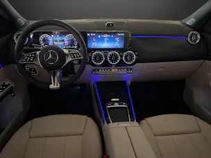 MERCEDES-BENZ GLA 250 4MATIC Swiss Star
