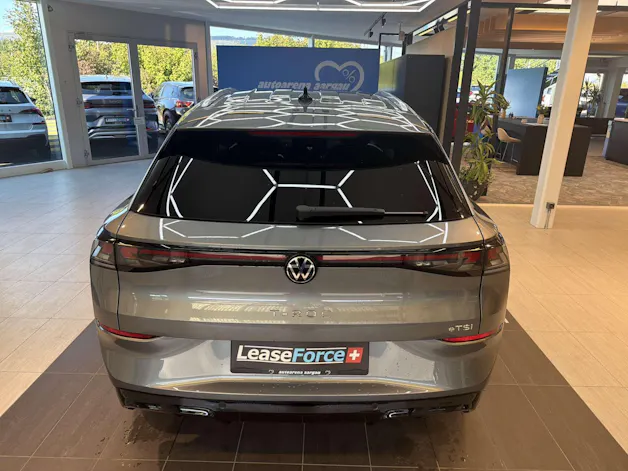 VW T-Roc 1.5 eTSi mHEV R-Line DSG-Automat
