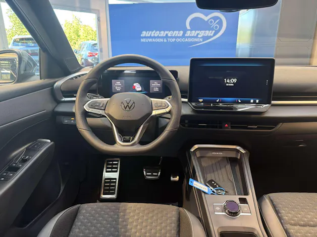 VW T-Roc 1.5 eTSi mHEV R-Line DSG-Automat