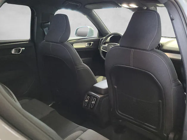VOLVO XC40 2.0 B3 MH XCITE