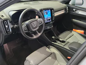 VOLVO XC40 2.0 B3 MH XCITE