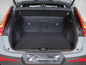 VOLVO XC40 2.0 B3 MH XCITE