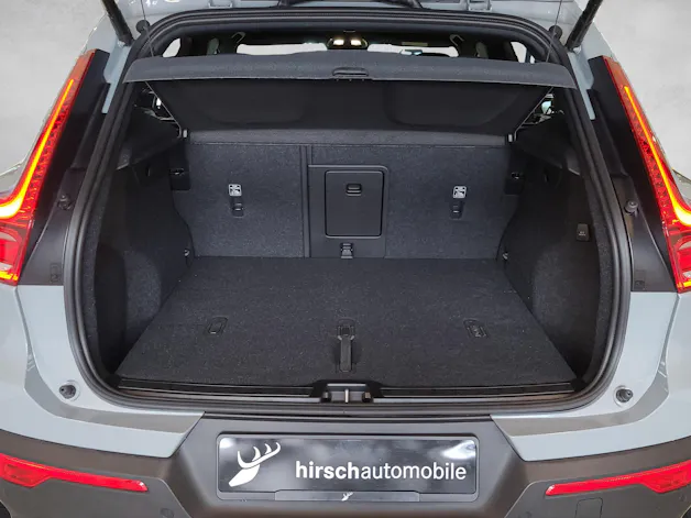 VOLVO XC40 2.0 B3 MH XCITE