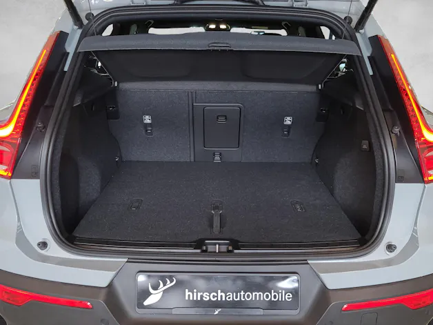 VOLVO XC40 2.0 B3 MH XCITE