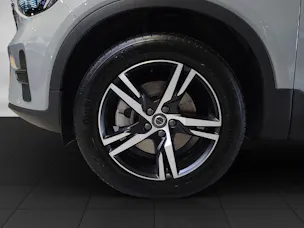 VOLVO XC40 2.0 B3 MH XCITE