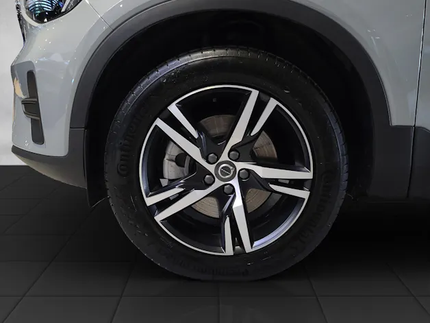 VOLVO XC40 2.0 B3 MH XCITE