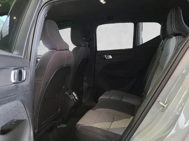VOLVO XC40 2.0 B3 MH XCITE