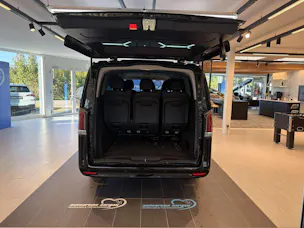 MERCEDES-BENZ Vito 116 CDi 9-Plätzer Lang Select Tourer G-Tr. Automat