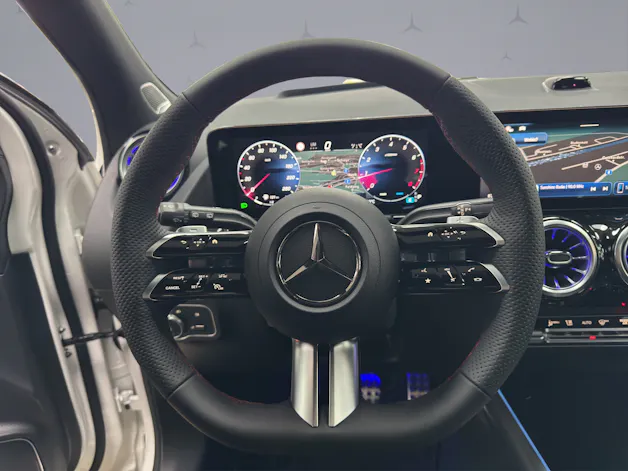 MERCEDES-BENZ GLA-Klasse H247 GLA 250 Swiss Star AMG Line 4matic