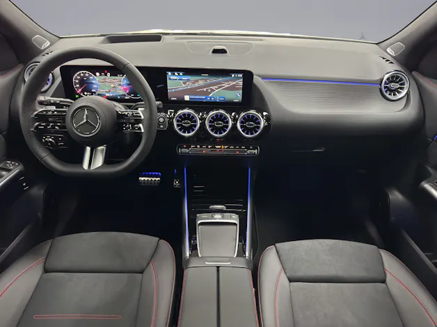 MERCEDES-BENZ GLA-Klasse H247 GLA 250 Swiss Star AMG Line 4matic
