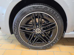 MERCEDES-BENZ V 300 d 4Matic Swiss Edition lang