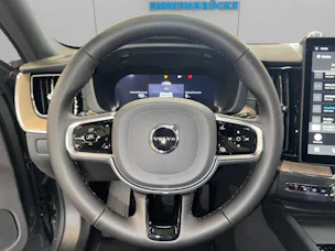 VOLVO XC60 2.0 T8 TE Ultra Dark eAWD