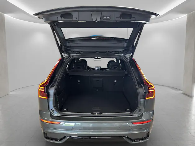 VOLVO XC60 2.0 T8 TE Ultra Dark eAWD
