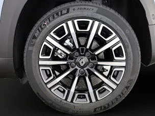 RENAULT R4 E-Tech Comfort Range iconic