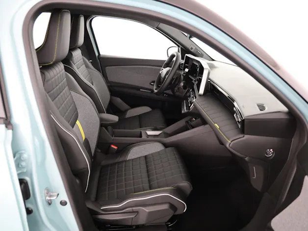 RENAULT R4 E-Tech Comfort Range iconic