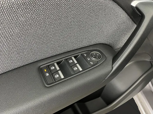 RENAULT Captur 1.8 E-Tech techno