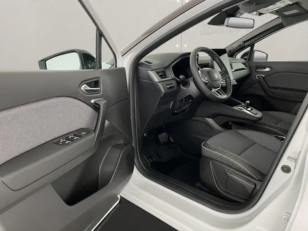 RENAULT Captur 1.8 E-Tech techno