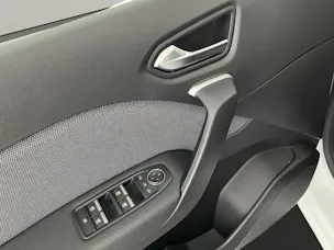 RENAULT Captur 1.8 E-Tech techno